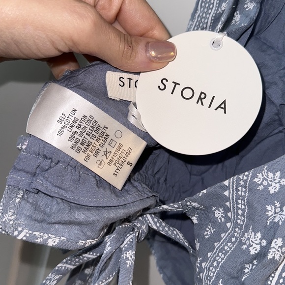 These three boutique Sloane flutter skirt set - Picture 6 of 7